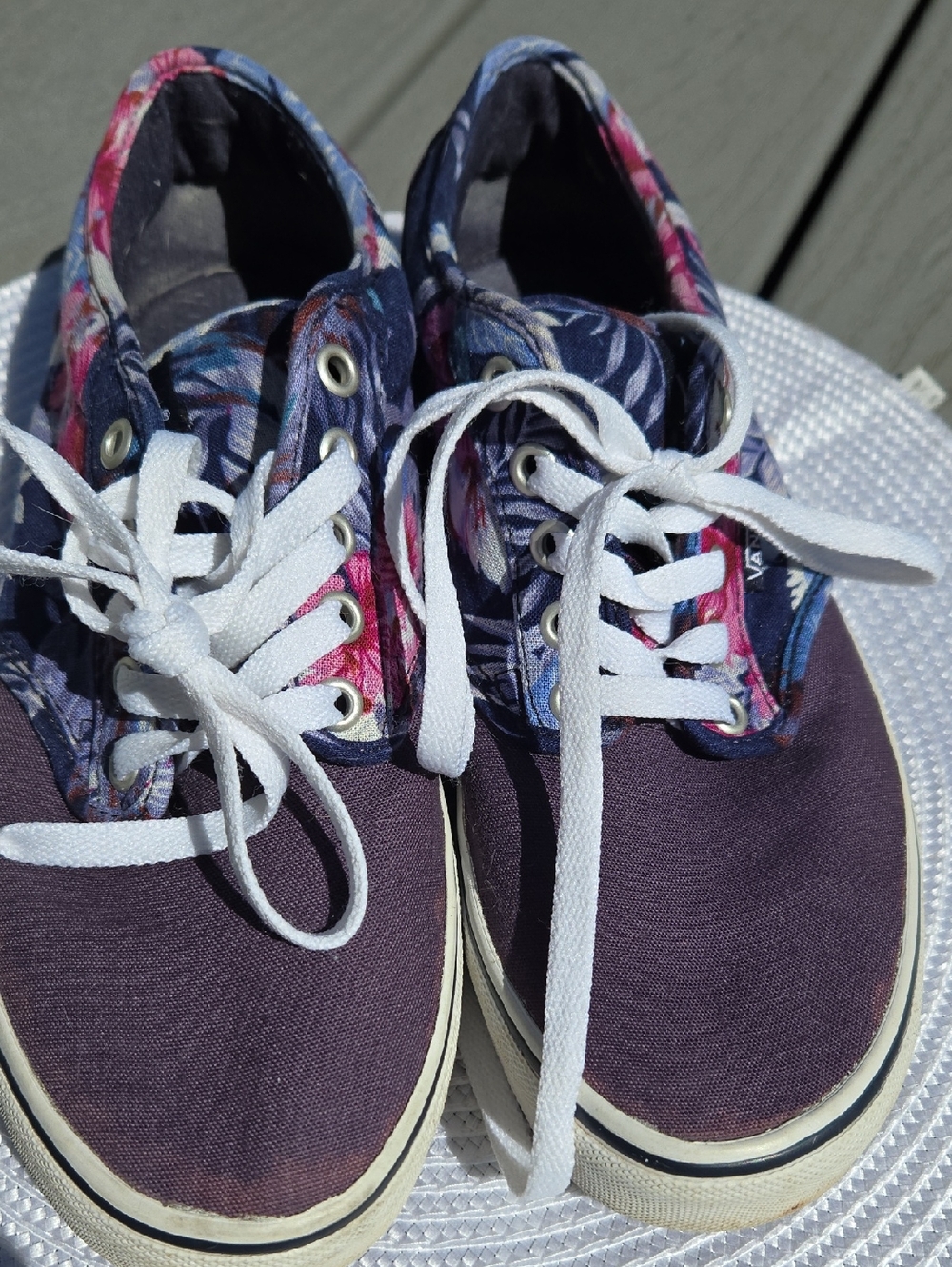Vans Atwood Floral Parisian Blue Low Top Sneakers Women’s Size 9 EUC  (BIN 006)